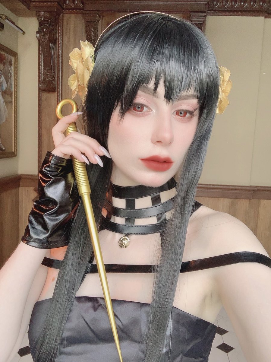 fishy_cosplay's tweet photo. Let’s watch some anime on Netflix together? 🥰 https://t.co/kygRdDxsw4