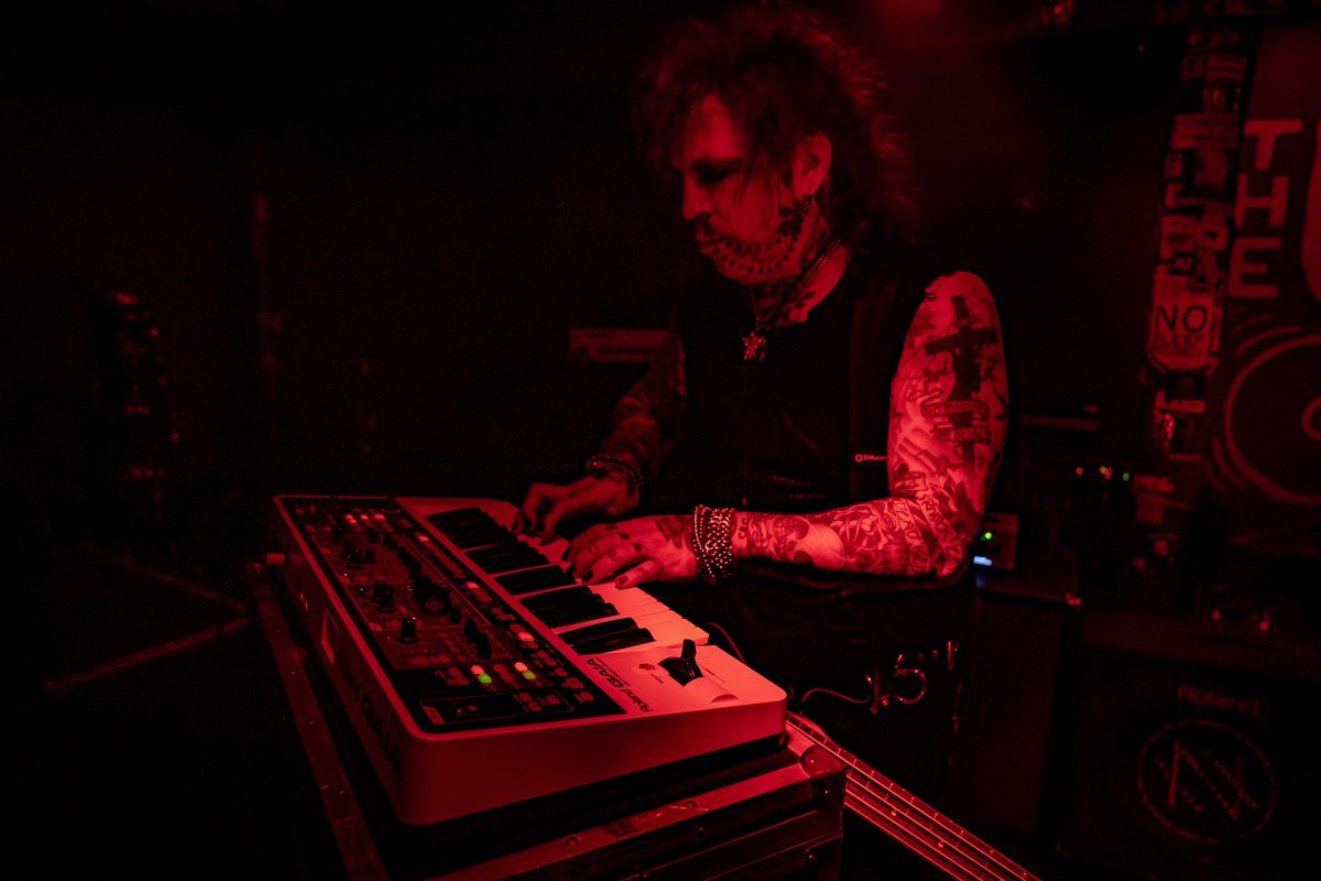 C_Chaos_Mag's tweet photo. Nox Novacula
9/18/22
📸- @Mikeolivas14 
@PubRockLive 
@13thfloorent https://t.co/1wh7nvr4NR