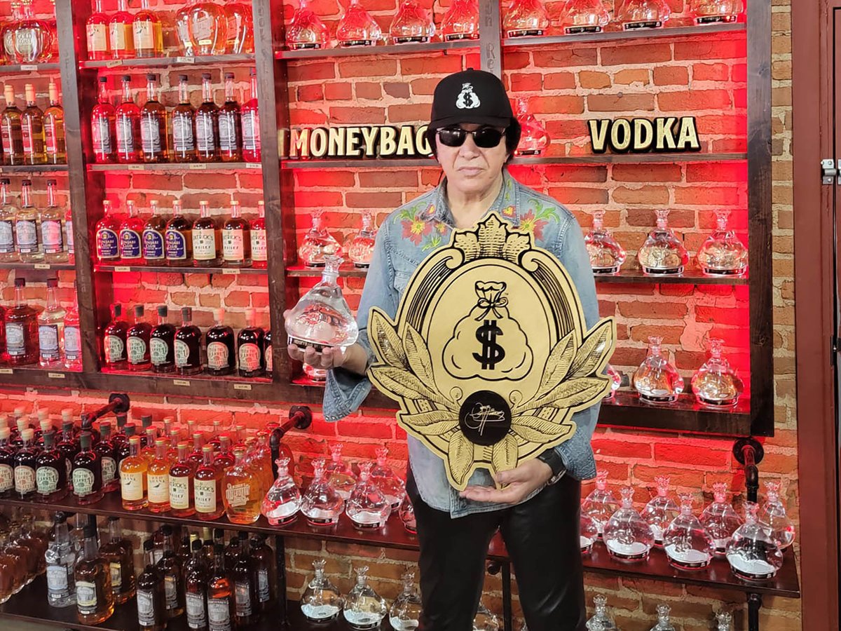 KISS' Gene Simmons launches new Wisconsin-made vodka <a href="/KISS/">KISS</a> <a href="/genesimmons/">Gene Simmons</a> dlvr.it/SYbzh4