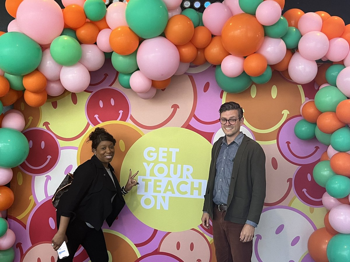 sbcscteamdsl's tweet photo. “Get Your Lead On” is happening right now!  @educatorbwhite  @SouthBendCSC @GYTOLeadOn @PrincipalRahh https://t.co/yCY0Gac2NW