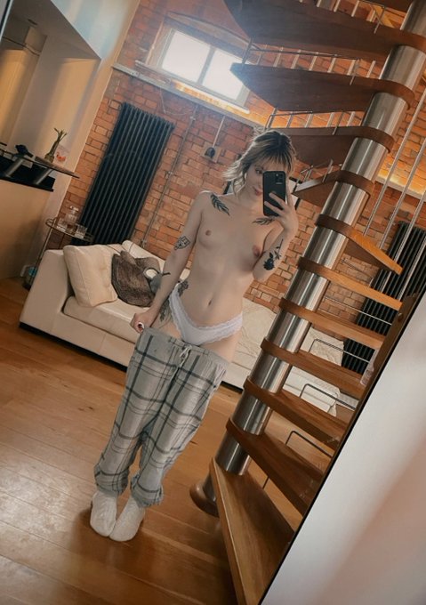 hiiii I&rsquo;m now taking new requests for custom videos 🥰 solo or boy/girl https://t.co/gknBtgwslW