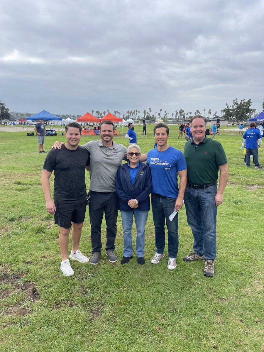 CM_Jencampbell's tweet photo. It was Coastal Cleanup Day in Mission Bay De Anza Cove this weekend with Think Blue San Diego, and I Love A Clean San Diego. Hundreds of volunteers turned out to help clean up and pick up trash in Mission Bay. #thinkbluesd #iloveacleansd https://t.co/0PxvpEWPOp