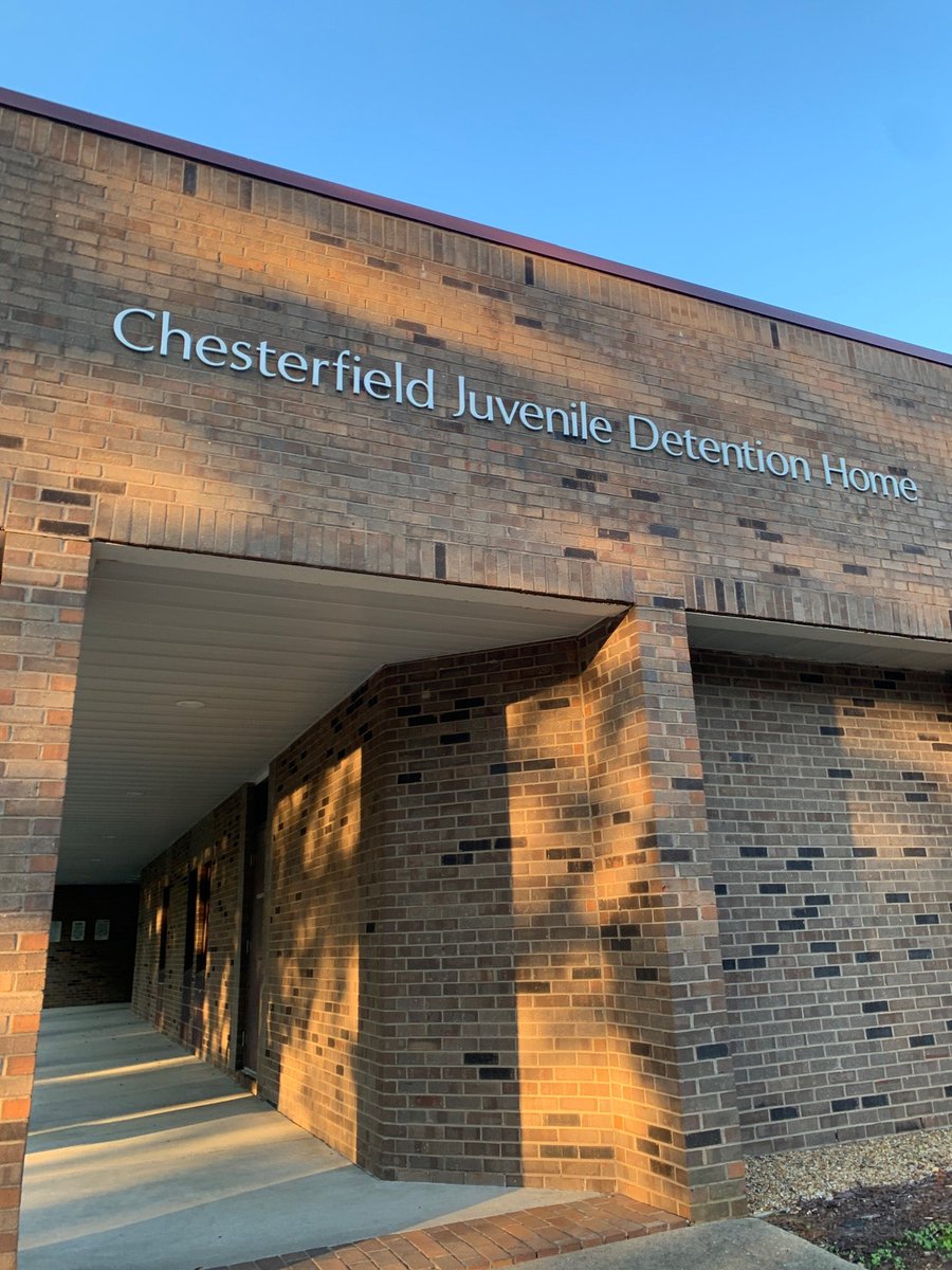 jjwarren97's tweet photo. #OhMonday (@ Chesterfield Juvenile Detention Center in VA w/ @ecrab7 @steve_jaros @bryan_warren @jellysandwich @t3rr1_5m1th) https://t.co/SNYmPtiNdx https://t.co/wx8DqddAV5