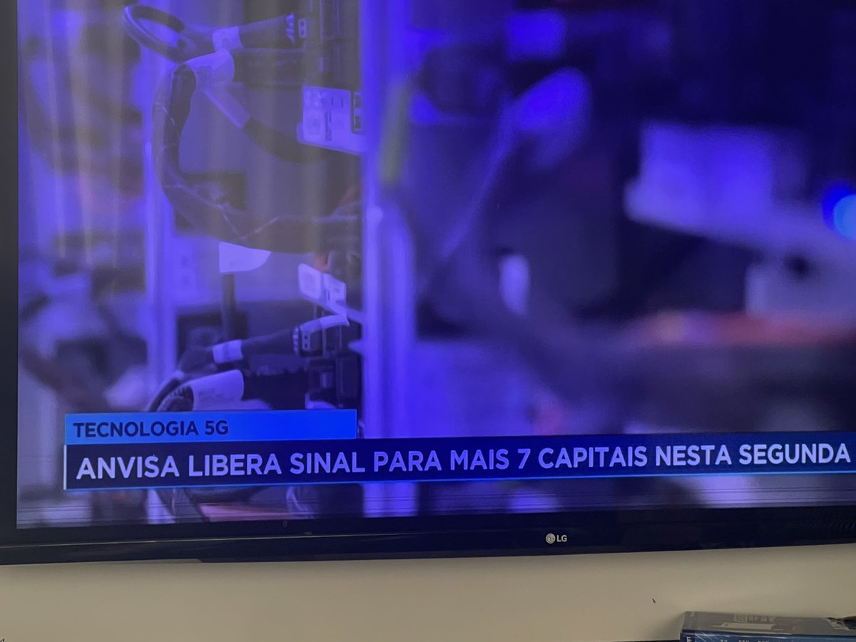 deborahbeeofc's tweet photo. @recordnews tem certeza que a Anvisa libera sinal 5G ???? https://t.co/h0QxeNWnPB