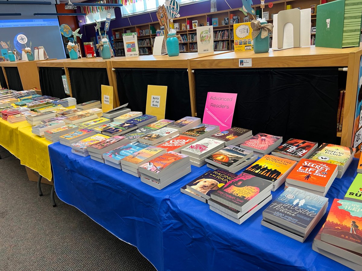 BaucomPTA's tweet photo. Today kicks off the book fair! Students will shop during their media special this week and you can come during curriculum night Thursday, September 22nd at 6pm. https://t.co/pRN4bOvM3x