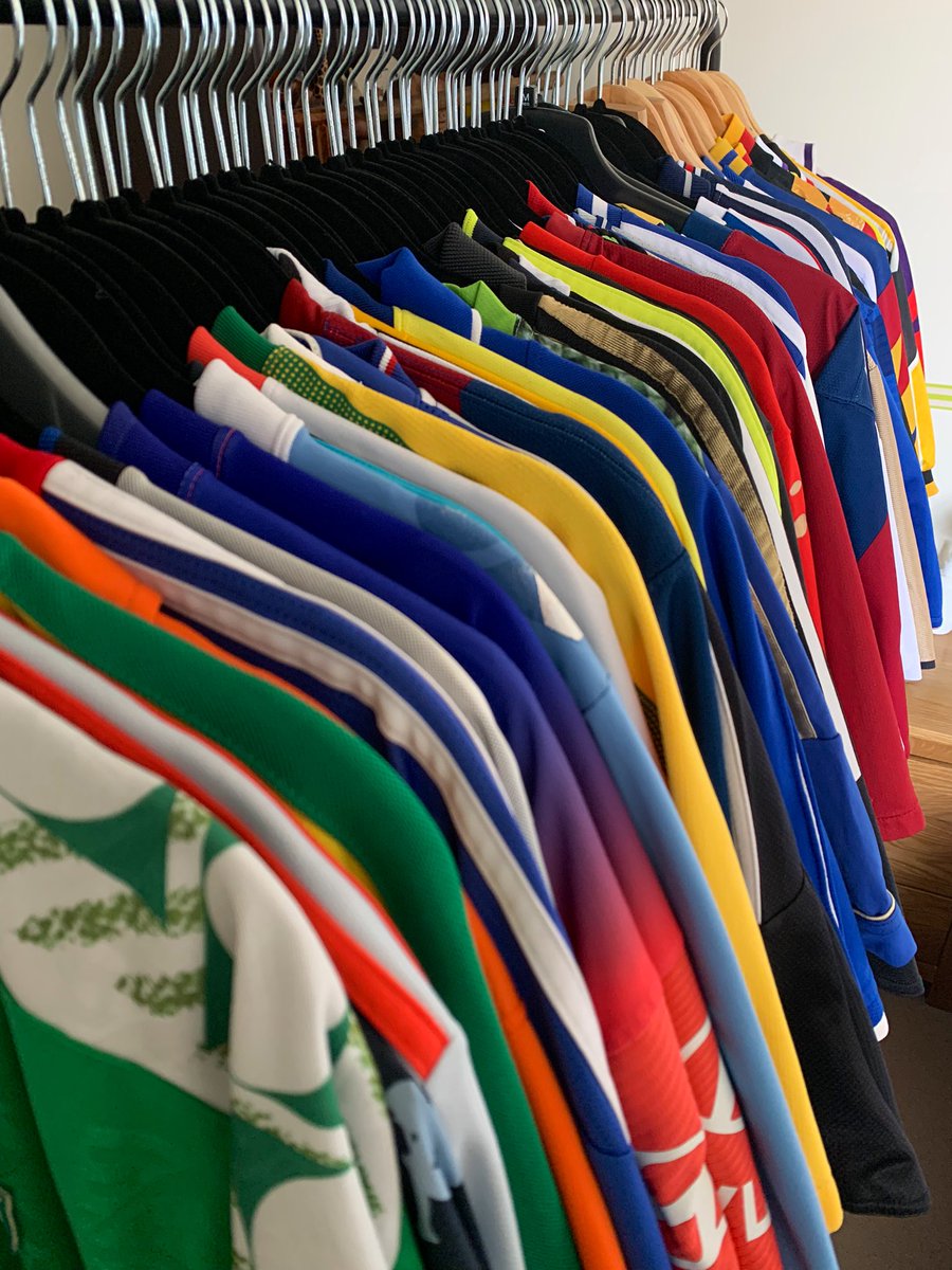 𝟝𝟘𝟘 𝔽𝕠𝕝𝕝𝕠𝕨𝕖𝕣𝕤🍾🎊

Its 412 days since I first tweeted about shirts, in that time I have bought  and talked a lot of shirts. I never imagined that I would be having space issues for my shirts, but here we are! 

Thanks to all those who have been so helpful and kind.