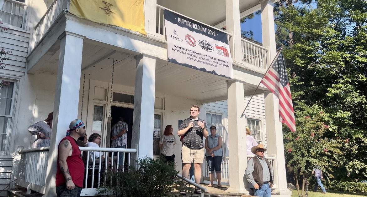 LeslieRutledge's tweet photo. #TeamRutledge had a great time at Pottsville’s Butterfield Day! Pope County is Rutledge Country. #LR4LG https://t.co/VncBUPmIio