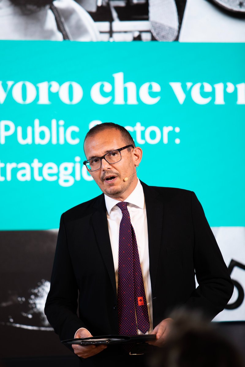 AdeccoGroupITA's tweet photo. "Il Settore Pubblico sta vivendo una fase di profonda trasformazione. La riforma prevista dal #PNRR sta favorendo l'inserimento di nuove risorse: la gestione e lo sviluppo delle loro competenze sono oggi sfide manageriali strategiche".
@AndreaZirilli75
#illavorocheverrà https://t.co/egd5CGijOn