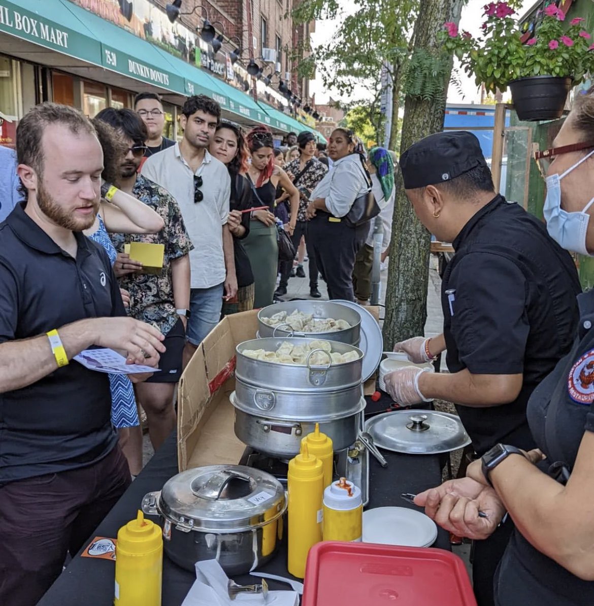SFTHQ's tweet photo. ✨MOMO CRAWL 20222✨

A record breaking turn out for a beloved queens tradition! Thank you to everyone who made the 10th annual Momo Crawl such a massive success, from the avid momo lovers to the rockstar volunteers and community organizers. 
#momocrawl #freetibet #Queens #Nyc https://t.co/MmZpsTYdWo
