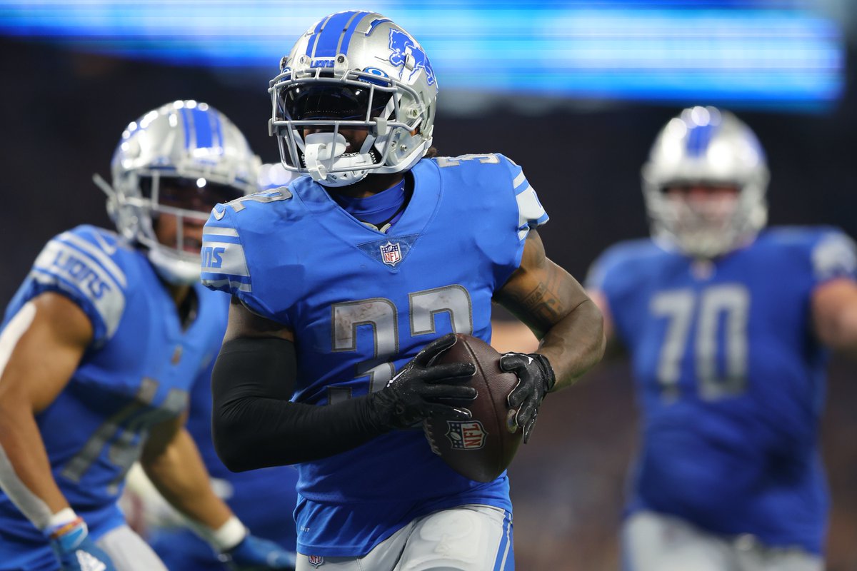 NFLonCBS's tweet photo. Most yards per rush this season

Lions         7.15
Saints       6.49
Packers    5.61
Eagles       5.54
Browns     5.28

@Lions are restoring the roar https://t.co/6IE1hc1iov