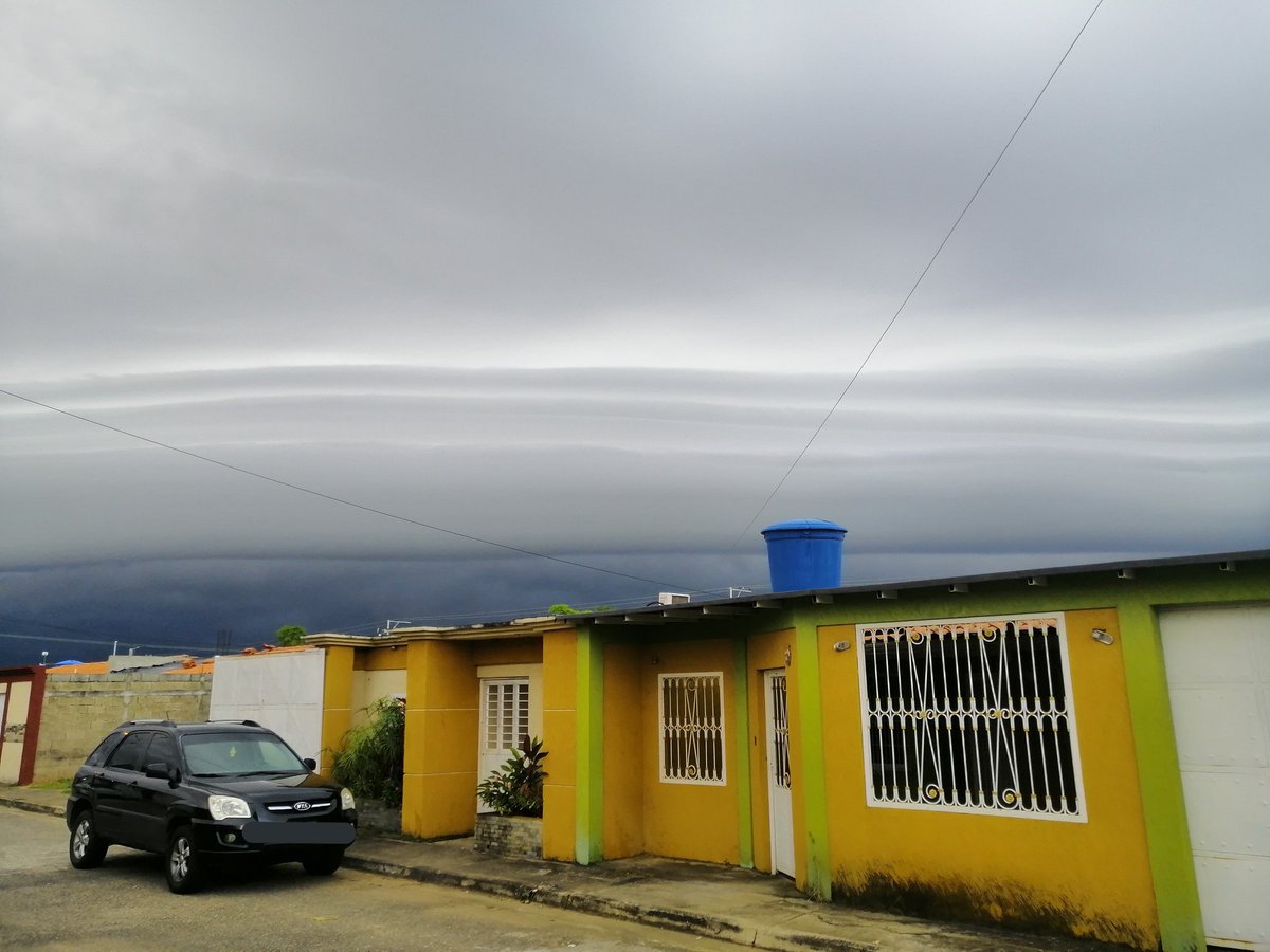 EmiroNavarro_'s tweet photo. @Meteovargas Cielo de Barinas, 7:09 am https://t.co/CesaaMgPSM