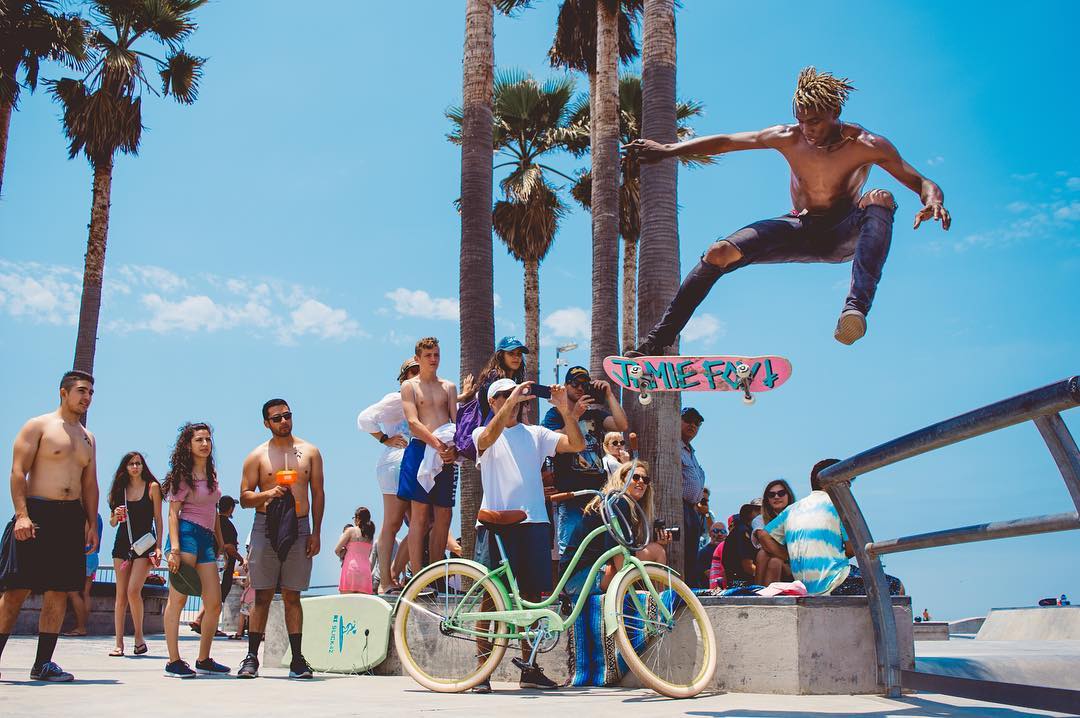 VeniceChamber's tweet photo. "Palm Trees, Ocean Breeze, Salty Air, Sun Kissed Hair, Endless Summer, Take Me There." 🌴 ~ Tierney Paley-Powell

📸 hiusa

#venicebeach #ilovevenice #venicelocals #beachcommunities #veniceliving #venicelife #venicelocals https://t.co/ED9fZ6fNY9