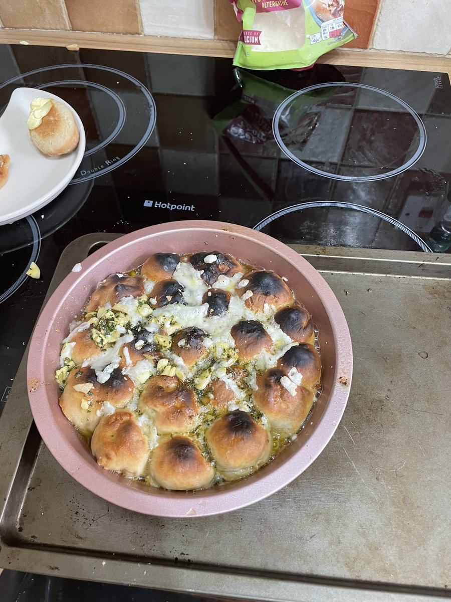 Vegan garlic dough balls Owo #Vegan #Veganational