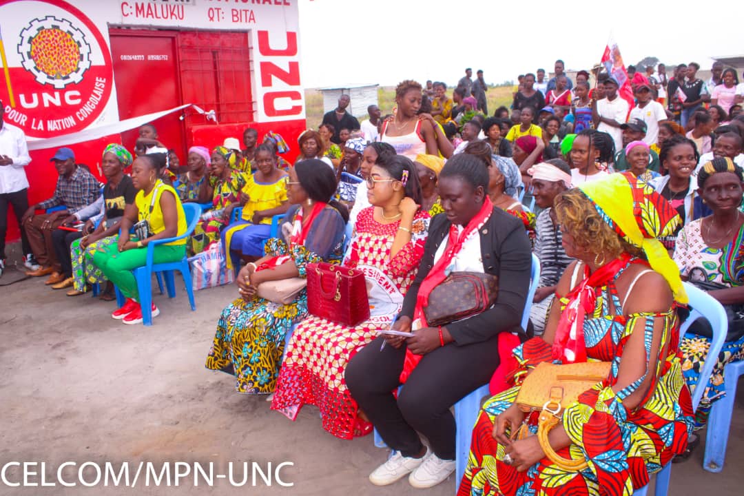 Arnotbigus1's tweet photo. MPN dirigé par le grand  leader @SeleYemba continue à faire les exploits, cette fois ci nous sommes à maluku où il a eu acquisition d'un nouveau siège et une adhésion massive des nouveaux cadres, toujours ds les buts d'accomplir l'objectif  150 députés fixé par le SG du parti. https://t.co/S3qS3nVbFB