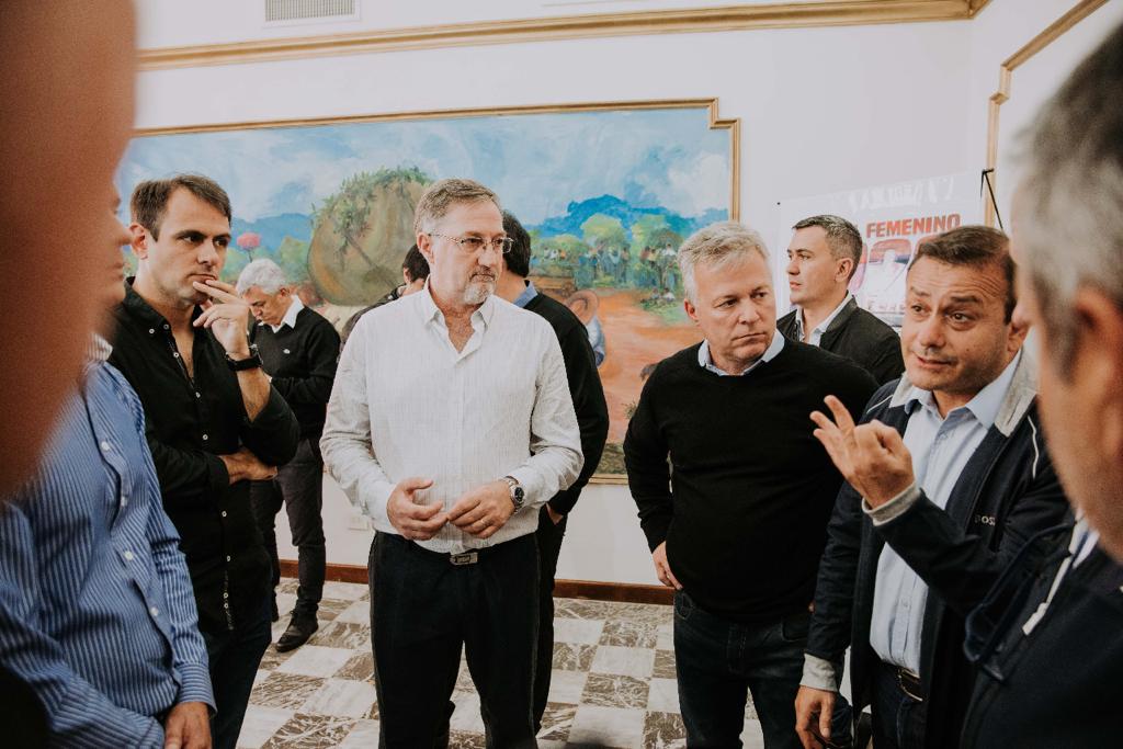 gobmisiones's tweet photo. Se realizó la presentación oficial del Mundial de Futsal Femenino 2022. La competencia se llevará a cabo en la provincia del 12 al 18 de noviembre en los estadios de #Montecarlo, #Oberá, #Posadas, #PuertoRico y #Wanda. https://t.co/yqkH1Fk0q1