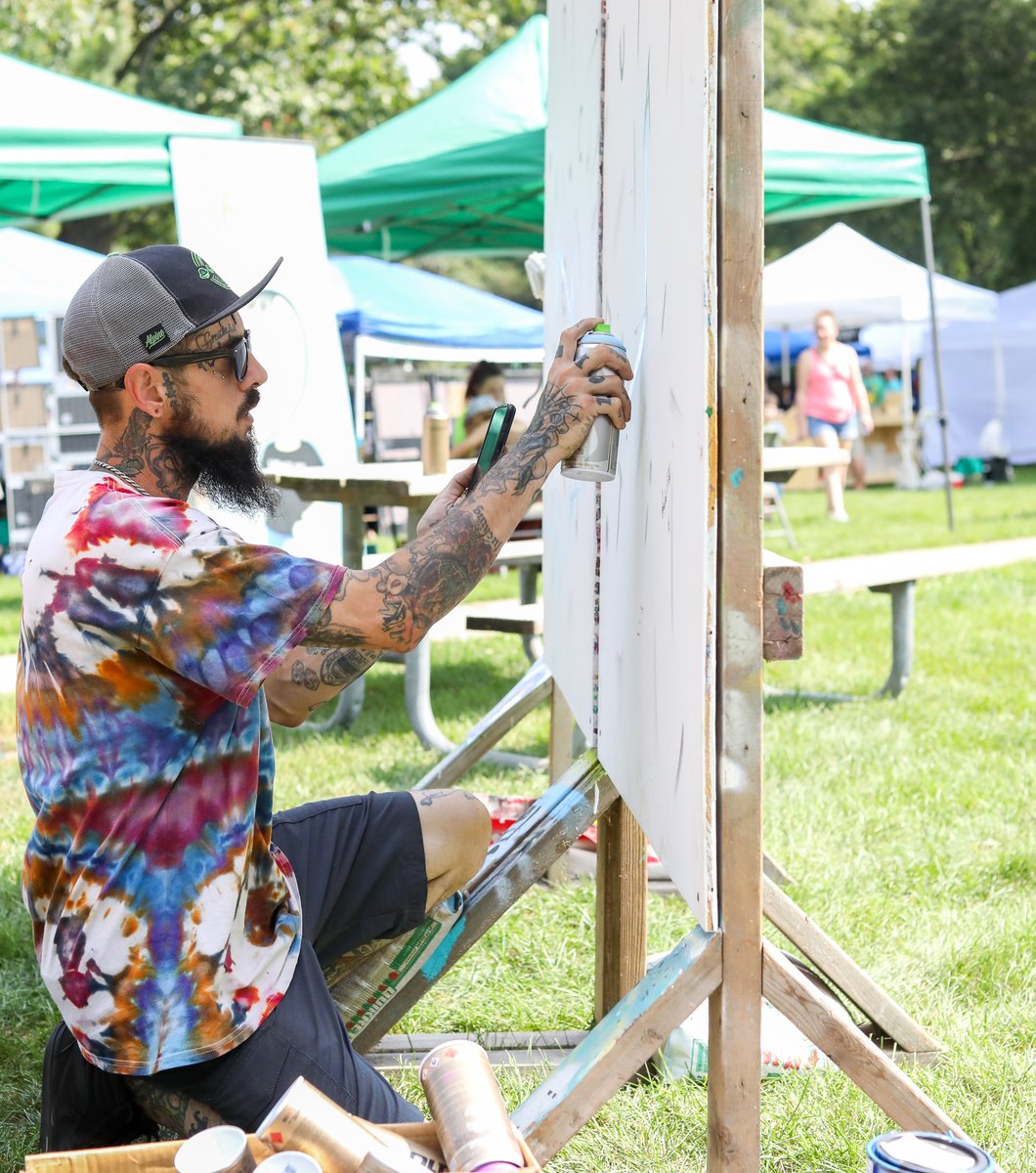 experience_cu's tweet photo. Just a few pics from the inaugural West Side Arts that happened over the weekend! 🎨 Shoutout to @champark and @40north88west for making this happen.

#outsideofordinary | #visitchampaign https://t.co/maYpMXtF0v