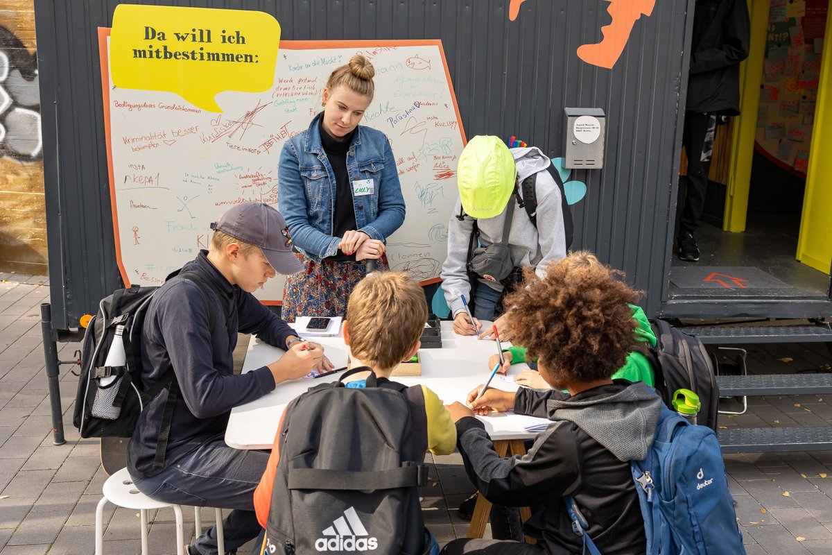 Berliner Demokratietag tweet media