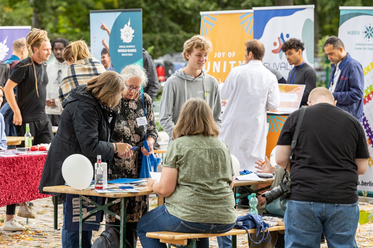 Berliner Demokratietag tweet media