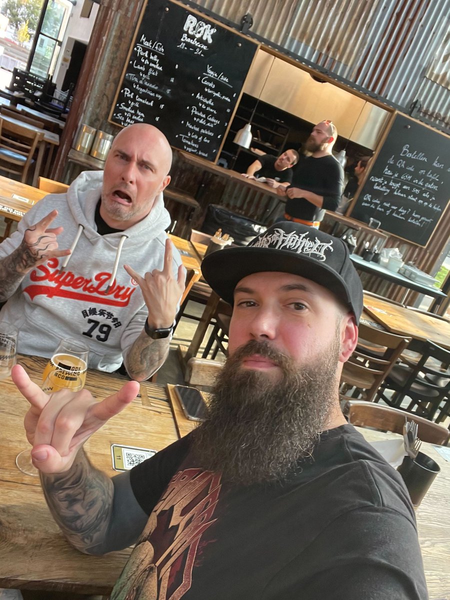Christdonaldson's tweet photo. When in Belgium, do as Belgians do 🍺🤘

@colostomyphd #aborted #belgianbeers https://t.co/qlqGJ02thI