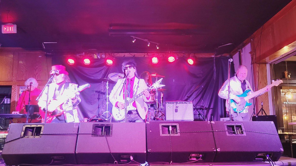 Thanks to all who came out to see us and The 80its Saturday night!
We’re back Sat Oct 28 for an 80’s Halloween bash at The <a href="/LinsmoreTavern/">Linsmore Tavern</a>