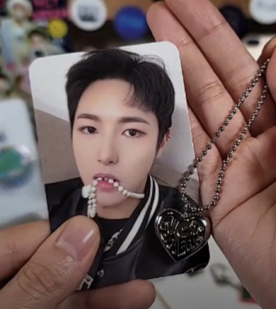 rvnjonie's tweet photo. wts // wto

Renjun necklace set md 6th anniversary
💰: 420k (udah dp 300k) 
bayar ke aku 250k aja

Go trusted dom jakarta https://t.co/fMks8cf4On