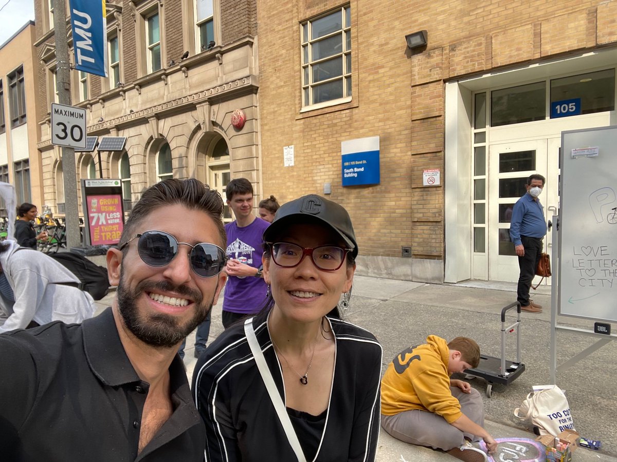 Woo-hoo to a fun FriYAY 🎉of reimagining Bond Street in #downtownToronto! Positive vibes, 😊smiling faces, friendly conversations, and engaging activities. Huge shout out to <a href="/urbanmindsTO/">Urban Minds</a>, Victor Perez-Amado, <a href="/ZhixiZ/">Zhixi Zhuang</a> and <a href="/TMUsurp/">SURP</a> students who made #ParkingDay2022 a success!