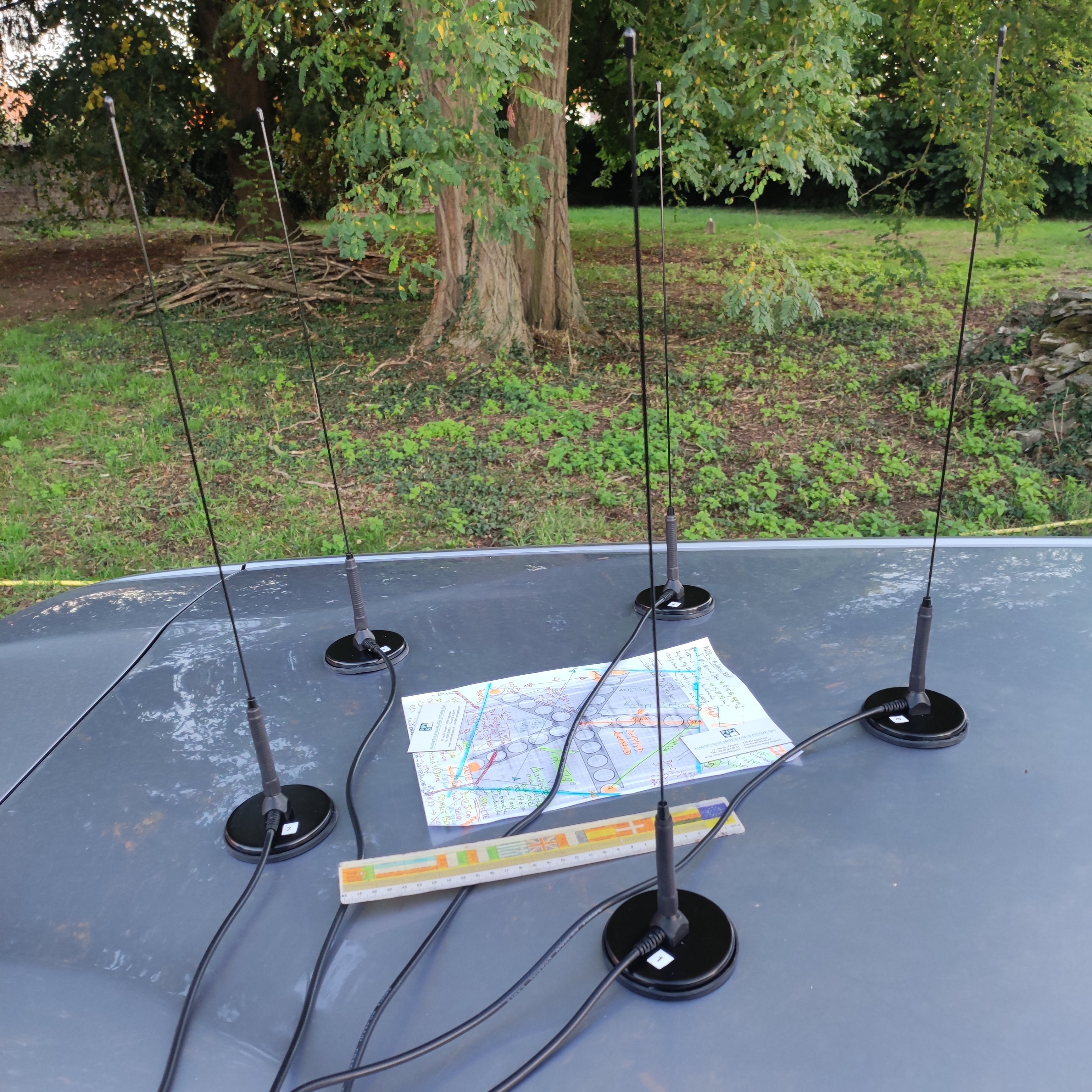 F1MIJ PASCAL on Twitter "Pose des 5 antennes bibande VHF/UHF sur embase magnétique en mode