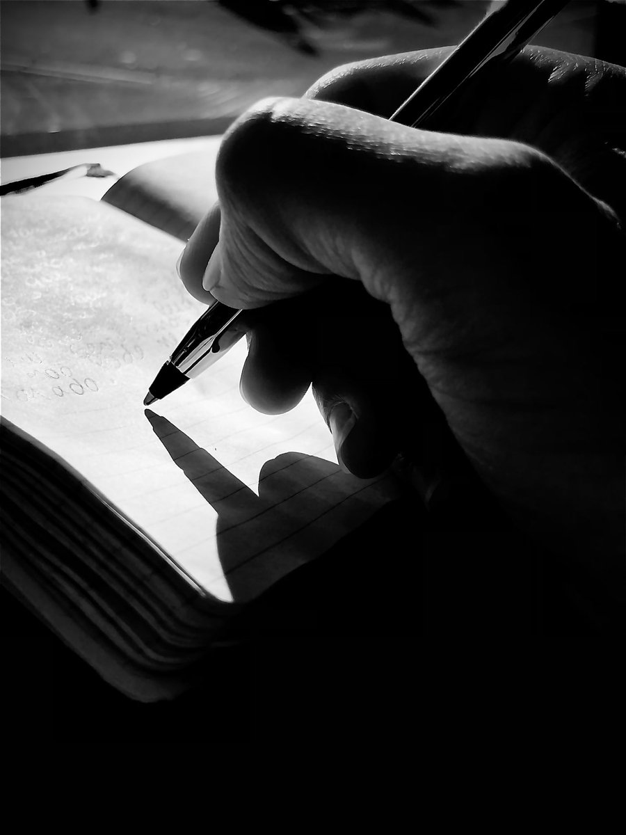 susanamadruga's tweet photo. My pen is between my thoughts and my notebook.
- Susana Madruga
My favourite pen is Bic @BICGroup
📸 @susanamadruga
#write #writemoments #bicpen #bic #bicpens #bicwriter #bicismyfavouritepen #photography #photographybic #photographymoments #lovewrite #lovewrites #bic https://t.co/8yDy6Q5dAm