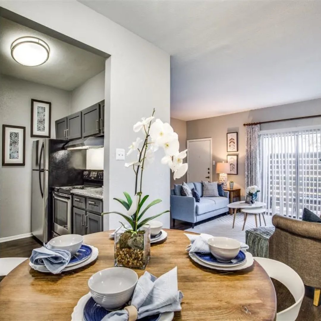 CasoroGroup's tweet photo. We recently sold our property The Quinn South at Westchase, a multifamily complex in Houston, Texas. We are pleased by this successful sale and look forward to the role it will play in fulfilling multifamily demand in the expanding Houston area.

#multifamily #realestate #htx https://t.co/93IL92CdH4