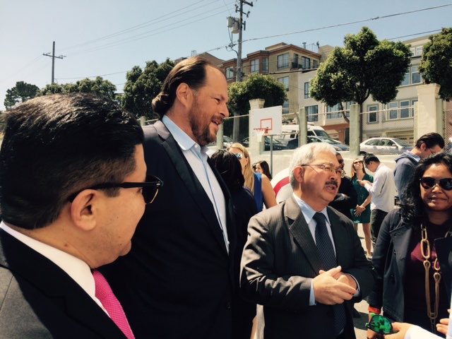 Salesforce is celebrating Dreamforce by giving an additional $25M to San Francisco &amp; Oakland public schools reaching over $110M in grants over the decade. Thank you Mayor Ed Lee for inspiring us to begin this incredible journey. ❤️ Read more: sfchronicle.com/sf/article/110…