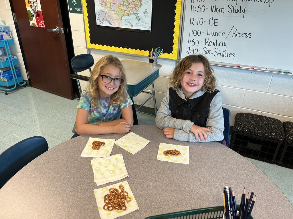 MrsHaskellMc's tweet photo. Division With pretzels and napkins! https://t.co/KwgCohPWkp