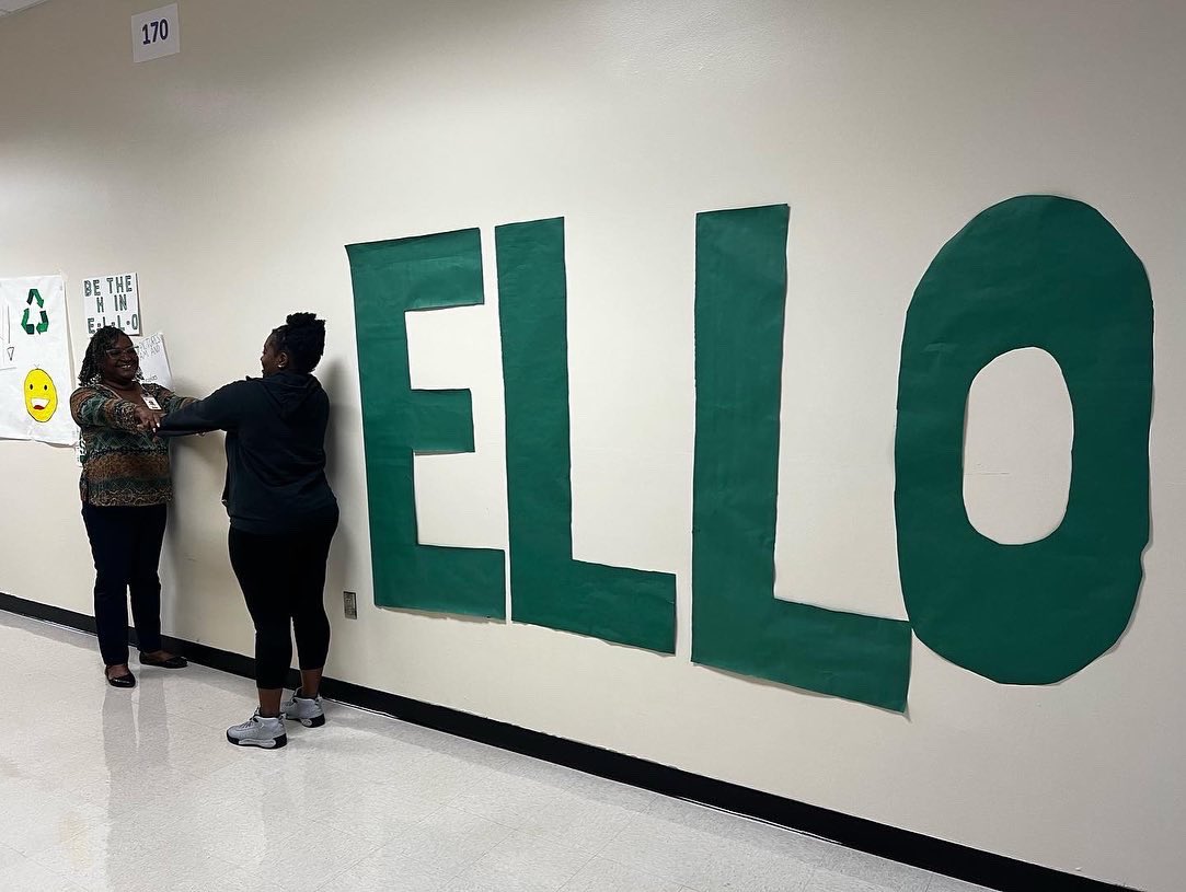 AEHS_OCPS's tweet photo. Acceleration East is ready to #StartWithHello. Be the ‘H’ in Hello #AEHS #AbovEtherest @OCPScounselors https://t.co/ZnofYxMIkJ