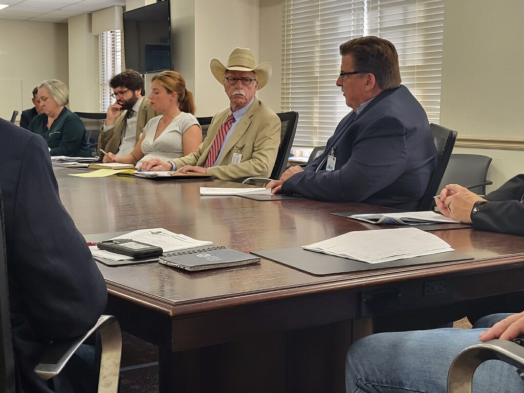 nationalbison's tweet photo. ~MEMBERSHIP MONDAY~
Here is a glimpse into the Washington D.C. Roundup! Our delegation is there today and tomorrow for meetings and outreach.
#bison #nationalbison #capitolhill #washingtondc #outreach #policy #education #membershipcounts
📸 NBA Program Manager, Lydia Whitman https://t.co/c1dlGJUMn0