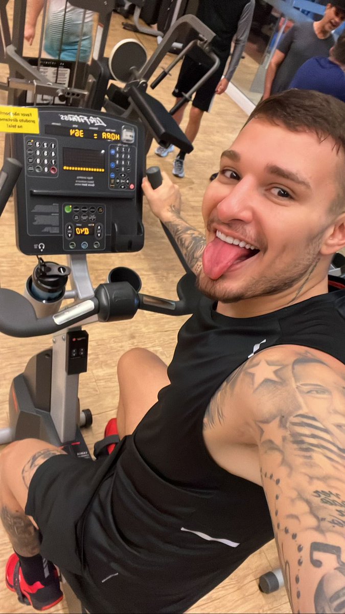 mcgui_oficial's tweet photo. Finalizando o treino de hoje 🔥 https://t.co/PpK5YdMas8