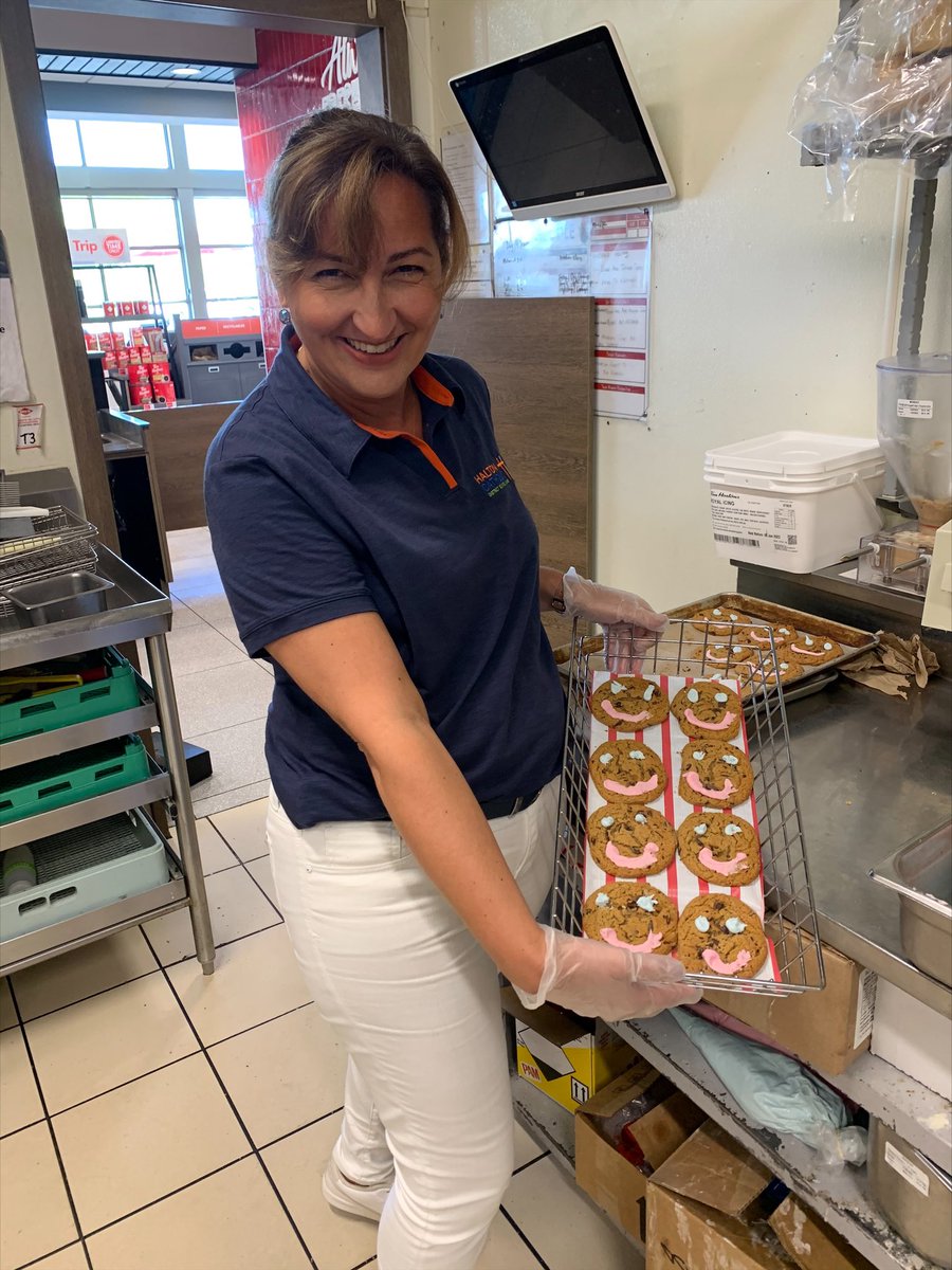 tracey_tapper's tweet photo. Smile Cookie Campaign
Thank you to Ms. Vacca and Mr. Cordeiro for putting your decorating skills toward good use. A job well done! https://t.co/DA8tktXM2k