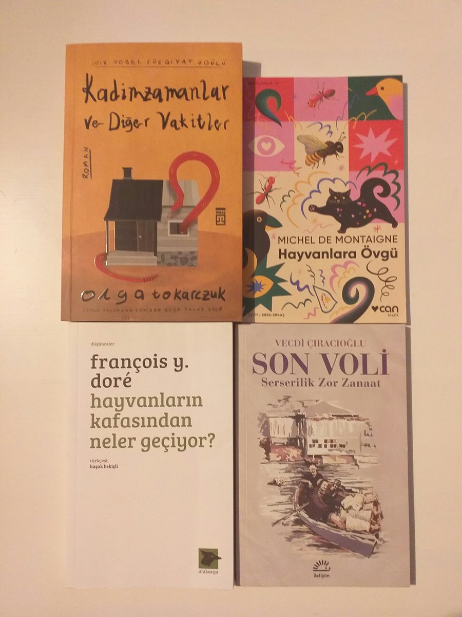Hesabımızı takip edip bu tweeti rt edenlerden birine fotoğraftaki kitapları göndereceğiz. Talihliyi 26 Eylül Pazartesi akşamı açıklayacağız.