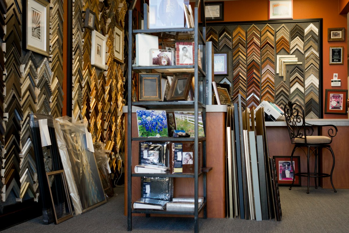 SAFastframe's tweet photo. For any and all framing needs, keep us on speed dial: 210-698-8111. #FastFrame #FastFrameSanAntonio #CustomFraming #Art #Framing https://t.co/VCfs1UUGSx