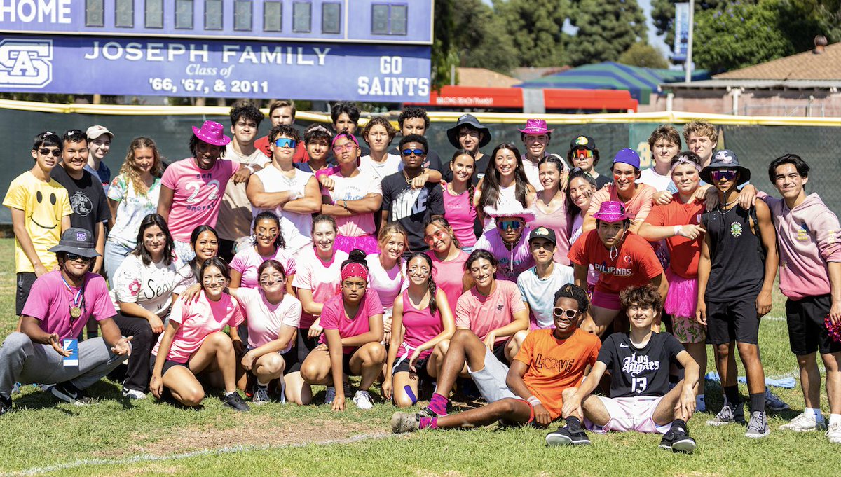 Last Friday, ASB organized the Freshman/Senior Picnic where they played different games, went down a Slip'n Slide, and had a picnic lunch together. Afterwards, the Juniors played the Seniors in our Annual Powder Puff game! It was a fantastic day to be out in the sun. 🌞 💜