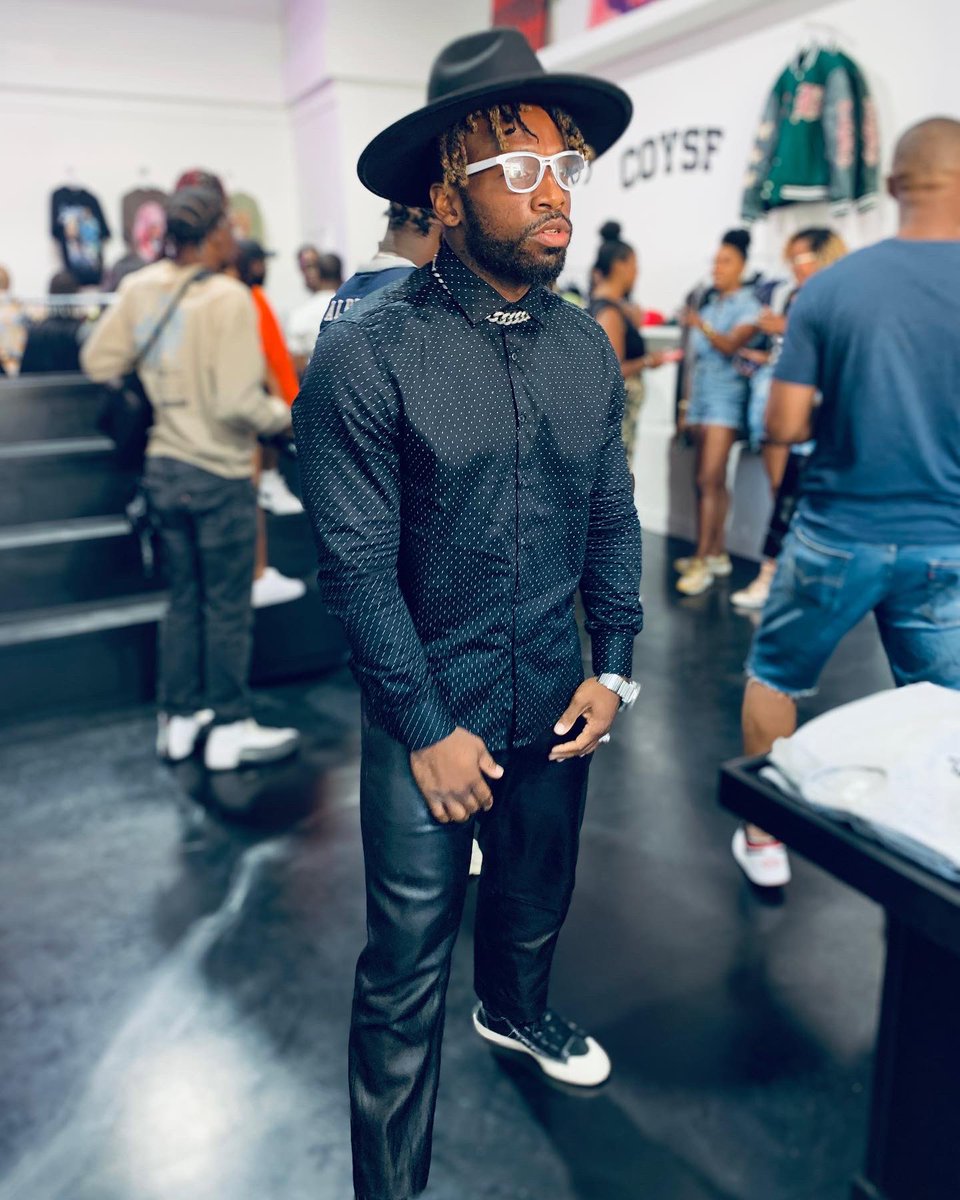VariBlessed's tweet photo. I was in Dallas for a lil minute now I’m ⬅️ in 🏙.. 

#MrBrewsterHarlem 👨🏾‍💼 🛑 
#FreeCMitch 🔐🦍 ❤️ 
#ScottieTooHottieAlbumSoon 💿 🚀
#SurfGang2022🏄🏾‍♂️🏄🏽‍♀️🤙🏾🎱 https://t.co/thyC1C5tnn