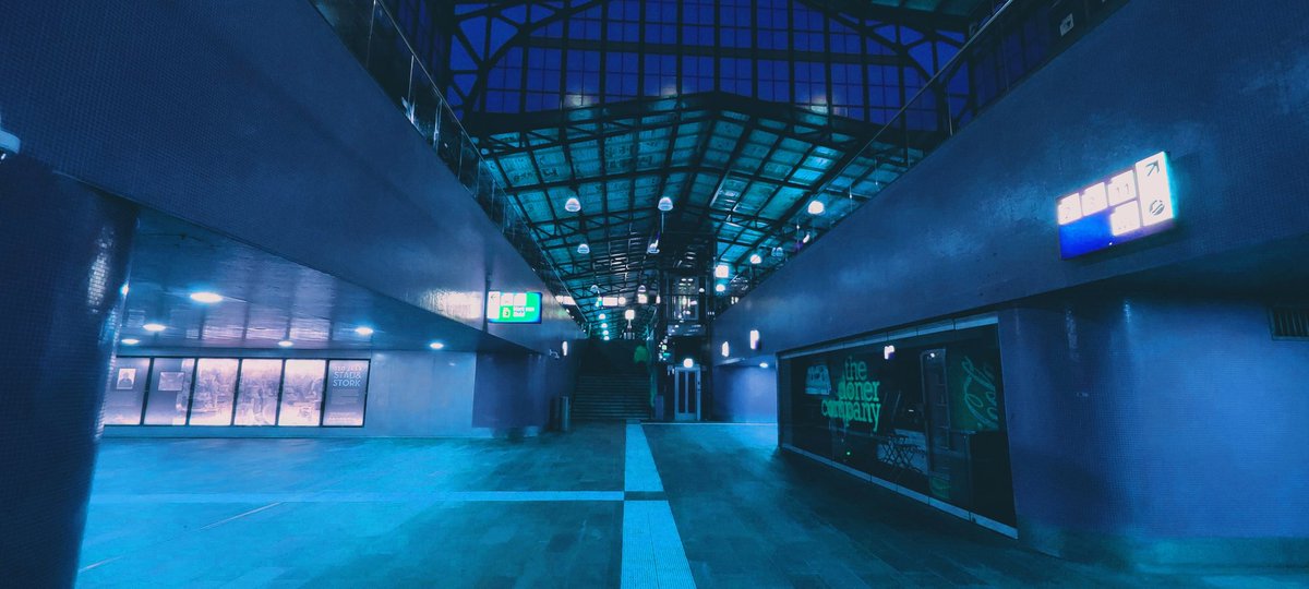 peeanopijloo's tweet photo. 'One Of Those Stations' #ストリートフォトグラフィー #cyberpunk #nftphotography #photographer #architecture #photography #streetphotography #anime #architecturephotography #dontwanttosaygoodbye #fridaymorning #intotheblue #samsunggalaxys20fe #blueonblue #photographylovers 💙💙💙 https://t.co/j8xINPxtlK