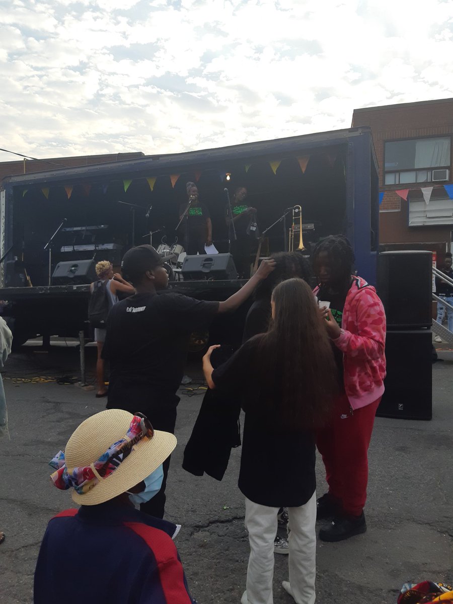 Collectivegrou1's tweet photo. Keele and Eglinton West 3rd Cultural hotspot was a sucess ending.  Always great seeing the positive family vibes and stage performers showcasing their talents. Thank you to @YorkBIA and @keresidents Leighana from the @Collectivegrou1 and all the amazing partners.. https://t.co/zH0M5q3qzu