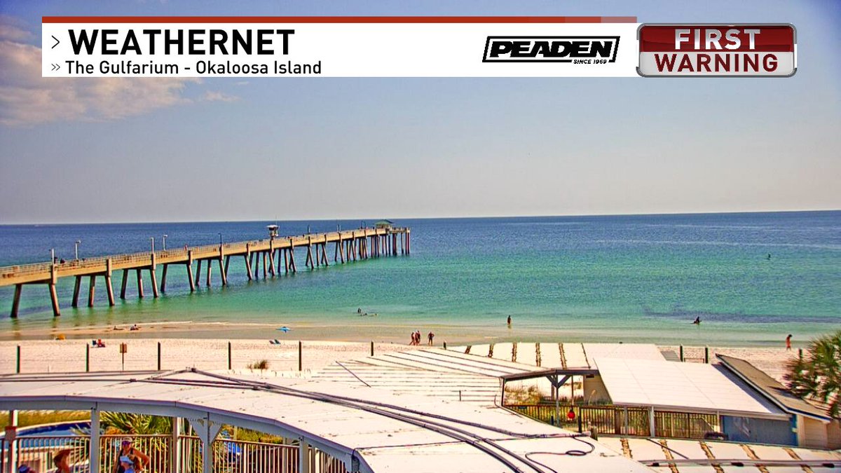 WEARAllenStrum's tweet photo. Gulf waters are calm and clear. There is a low risk of rip currents through the week. Here's Okaloosa Island, FL. https://t.co/fLFhX621aq