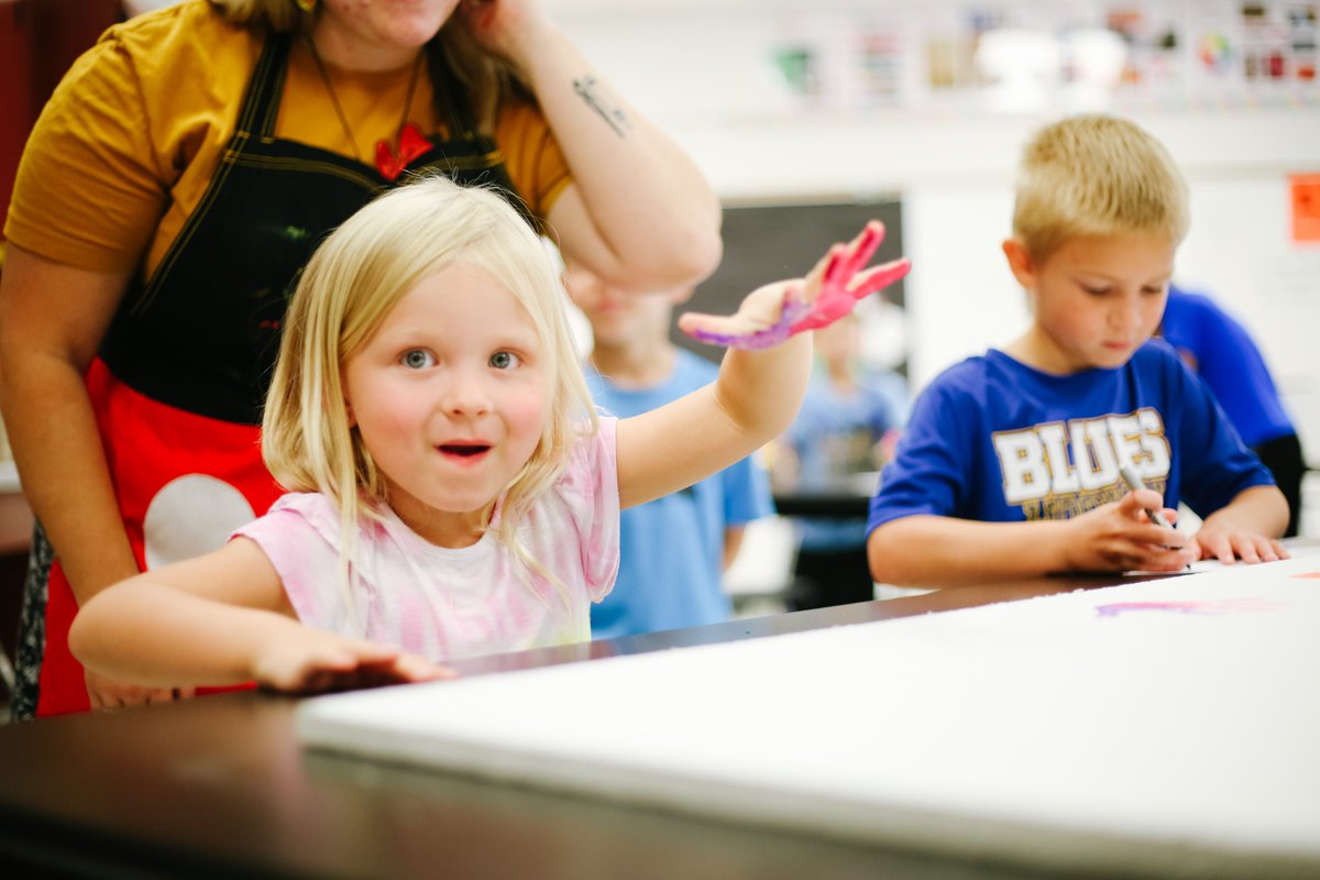 WSDinfo's tweet photo. Kindergarten students at @WabashStation marked the start of their time as a duck by adding their handprints to a ceiling tile β a tradition all new Wabash students enjoy!
@DrTormalaWSD also joined the fun (and got a little messy) as part of her #First100DayChecklist. β https://t.co/EWv2P5ZWOR
