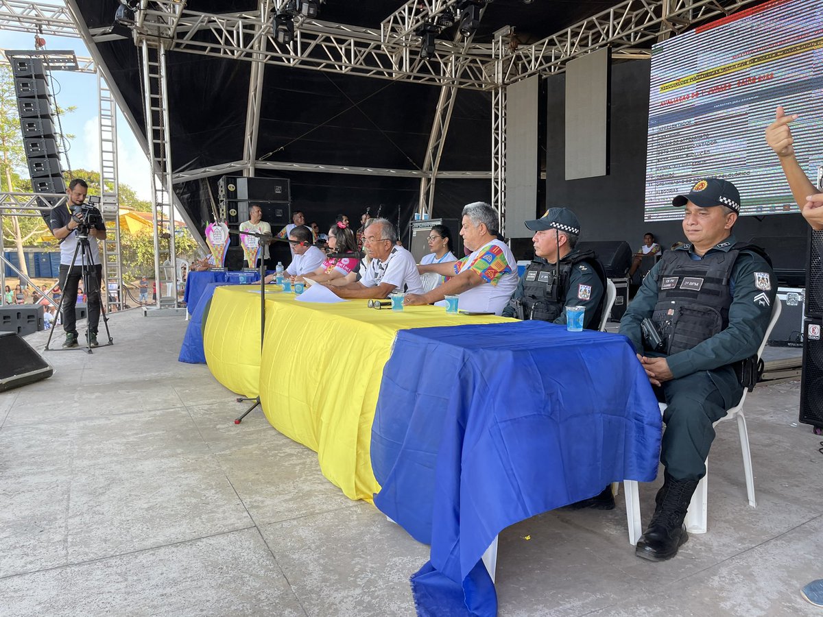 alailsonmuniz's tweet photo. Apuração das apresentações do Festival dos Botos em Alter do Chão 
#corderosa
#tucuxi https://t.co/ju39FXRugw