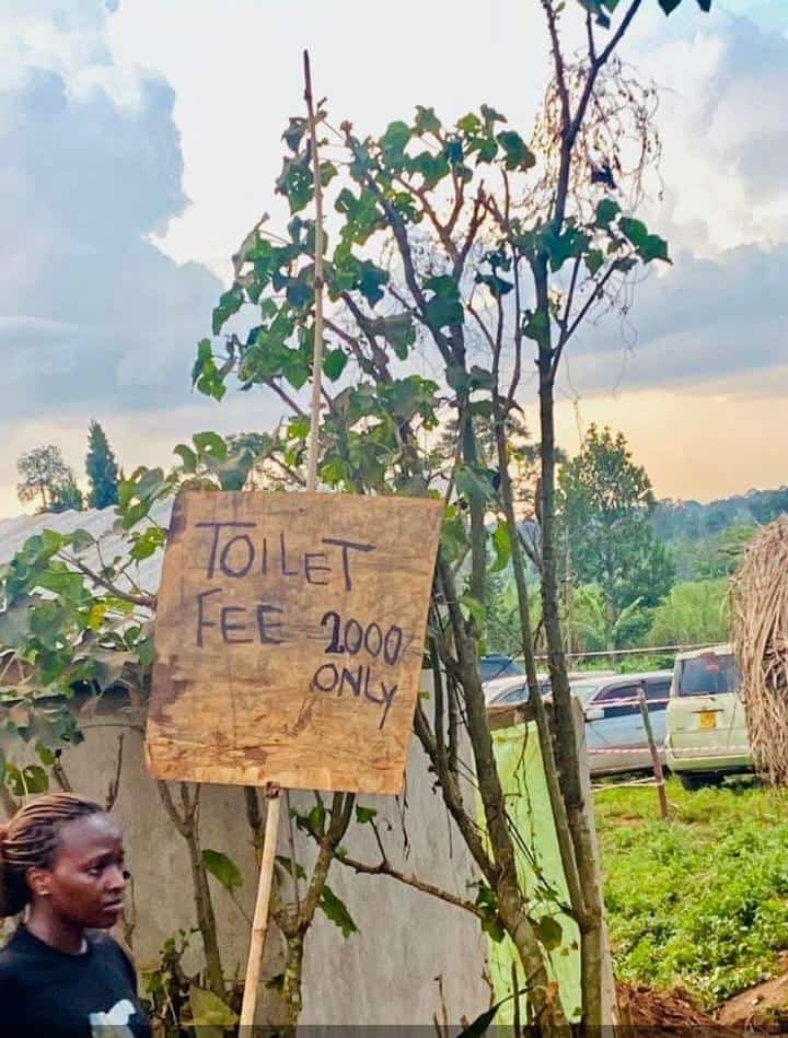IyveLipa's tweet photo. Did they burn down all the bushes in Uganda??😏mutujoze nyoo nawe https://t.co/sr7FdGO6ut