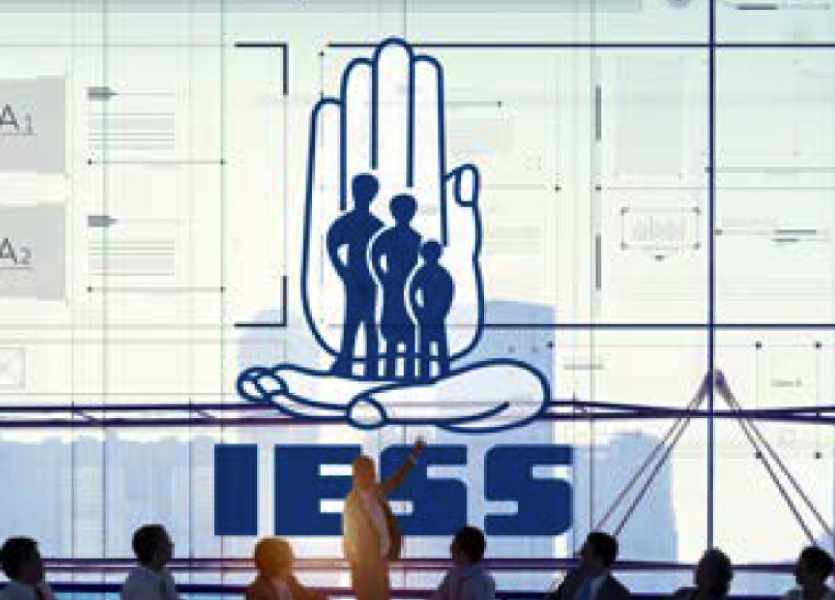 NaranjoErika20's tweet photo. La composición del directorio debe ser paritaria y tripartita y la administración debe ser rotativa #DefendamosElIESS
#CEOSL https://t.co/wLCx05EvCZ