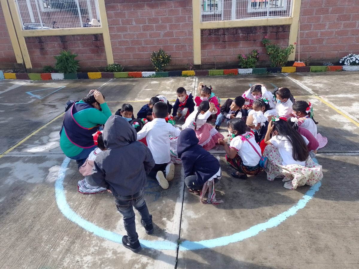 MirkisGonz's tweet photo. Simulacro del Jardin de Niños Sor Juana Inés de la Cruz 15EJN4390O Barrio Chiquichuca  Villa de Allende.
#simulacro Estado de Mexico
@SrebVb 
@TinocoGRogelio https://t.co/CbzdrKjFfR