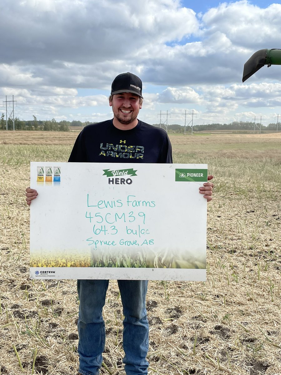 A nice yield out of Spruce Grove! I’m so grateful to work with these customers since my first day with <a href="/PioneerSeedsCA/">Pioneer Seeds Canada</a> #YieldHero22