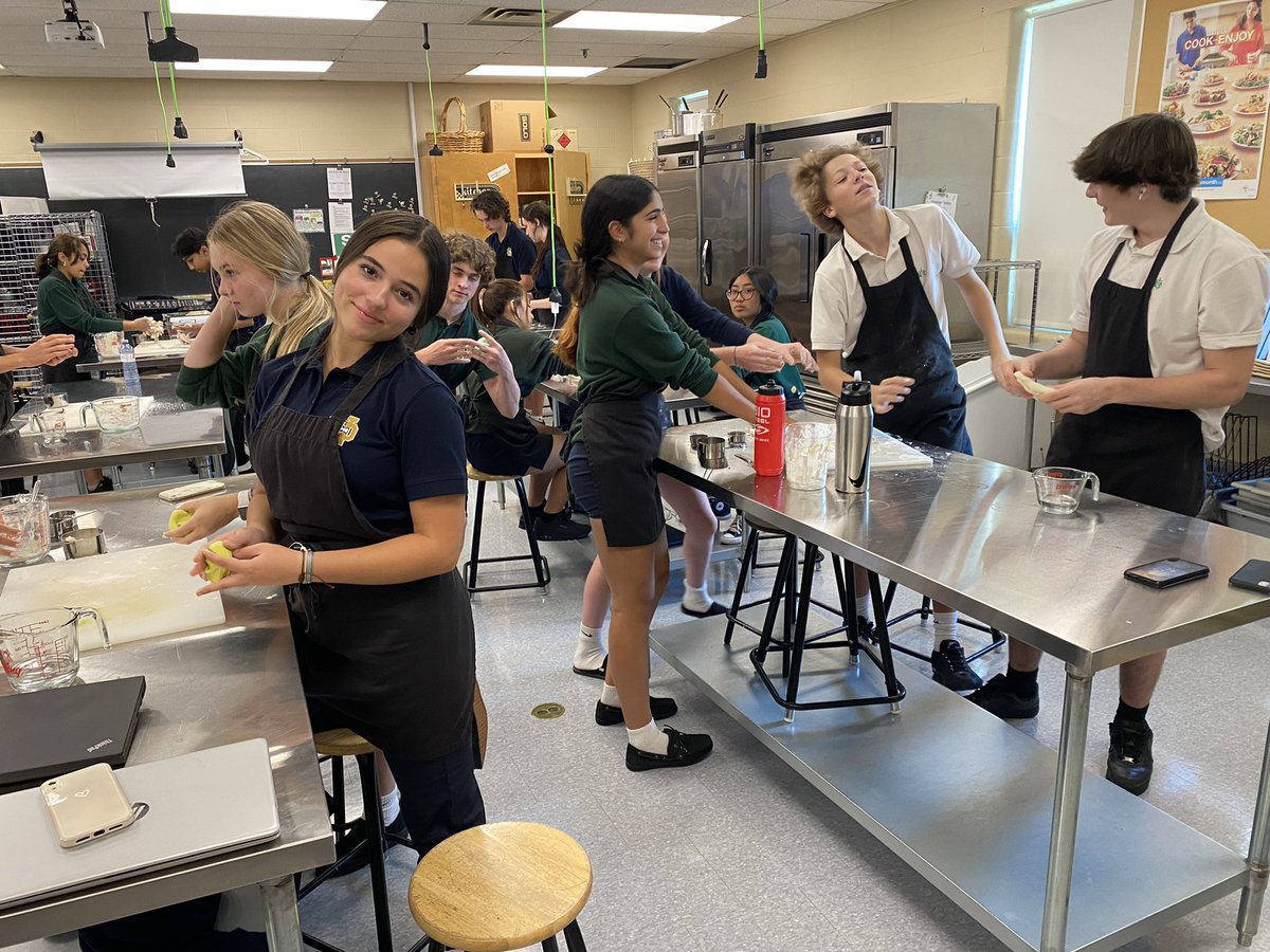 ehpugliese's tweet photo. Hitting a remix on my teaching practice. Chef Pugliese’s first culinary lesson in the cooking books. I recommend to all teachers to never be scared of a challenge. It is what our students do everyday in our lessons. Practice what you preach! @HCDSB @NotreDameHCDSB #ndtech https://t.co/5XT9kUyqxe