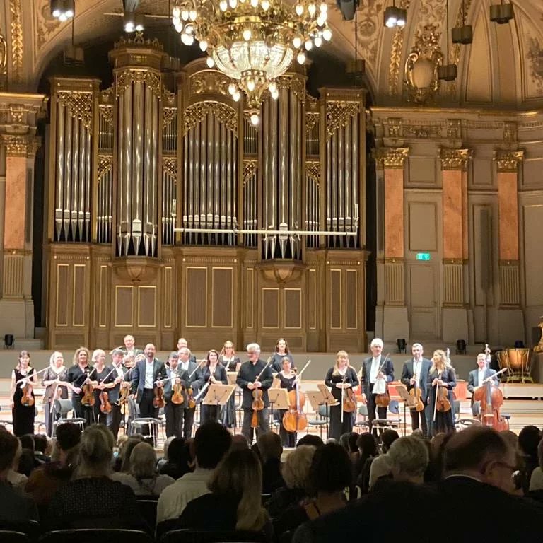 Exciting final concert of our Switzerland tour at Tonhalle Zurich. We have all found working with Pinchas Zukerman so inspiring, as always. Thank you to him and Amanda Forsyth for three wonderful days.